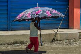 Chocó encarna un territorio de contrastes. Por un lado, es uno de lugares con mayor biodiversidad en el mundo, pero por el otro es uno de los departamentos más pobres del país. Chocó encarna un territorio de contrastes. Por un lado, es uno de lugares con mayor biodiversidad en el mundo, pero por el otro es uno de los departamentos más pobres del país.